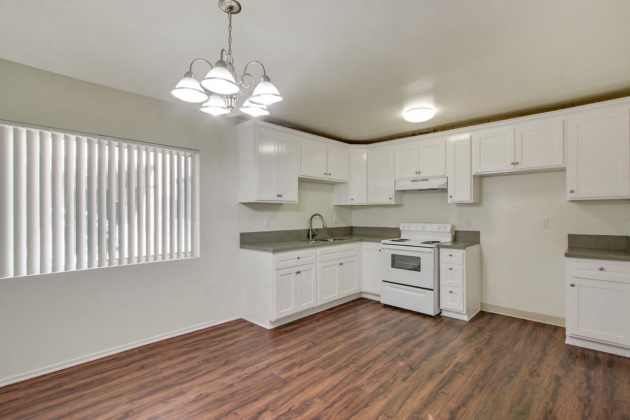 Chateau 16700 Devonshire Apartments, Llc